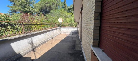 8-salle Villa à Subiaco, Italy No. 69138 27