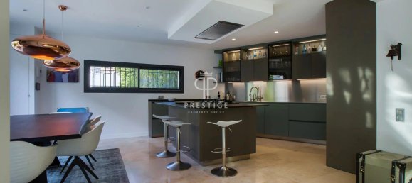 5 bedrooms Villa in Cannes, France No. 296605 7