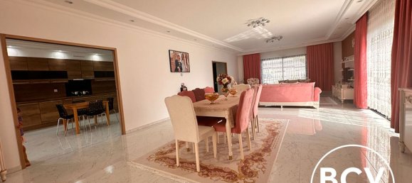 5 bedrooms House in Luisant, France No. 159674 7