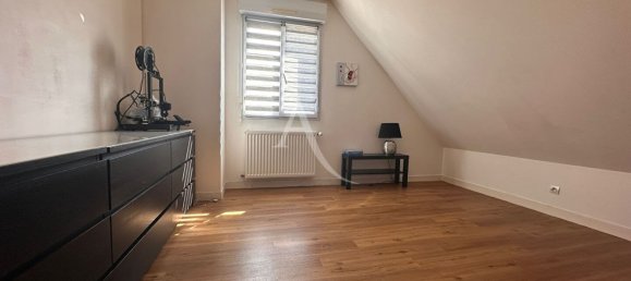 Casa de 3 dormitorios en Saint-Gervais-la-Foret, France No. 243951 7