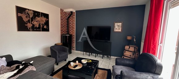 Casa de 3 dormitorios en Saint-Gervais-la-Foret, France No. 243951 2