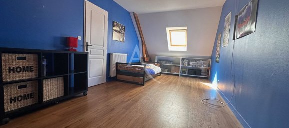 Casa de 3 dormitorios en Saint-Gervais-la-Foret, France No. 243951 5