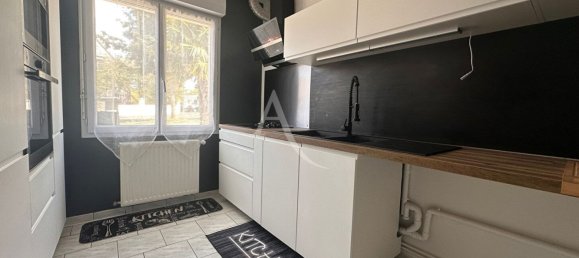 Casa de 3 dormitorios en Saint-Gervais-la-Foret, France No. 243951 4