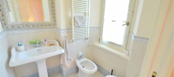 2 rooms Apartment in Forte dei Marmi, Italy No. 309987 9