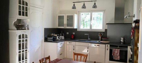 Casa de 4 dormitorios en Chateau-Thierry, France No. 235337 7