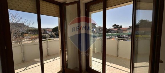 6 rooms Apartment in Montesilvano, Italy No. 129304 10