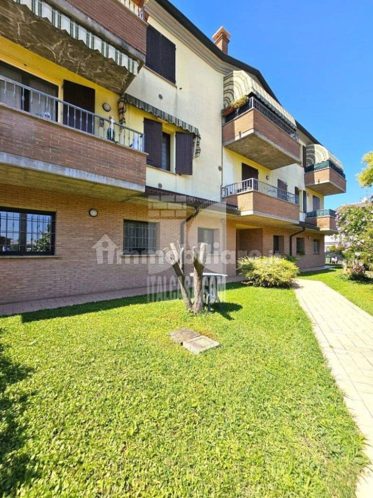 Квартира с 2 спальнями в Куртатоне, Италия № 304570