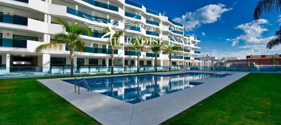 3 bedrooms Penthouse in Malaga, Spain No. 14076 10