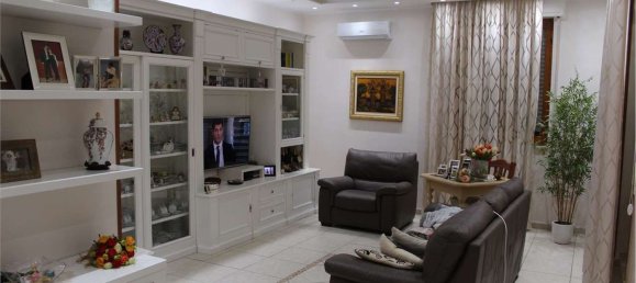 5 rooms Apartment in Brindisi, Italy No. 66568 4