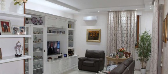 5 rooms Apartment in Brindisi, Italy No. 66568 2