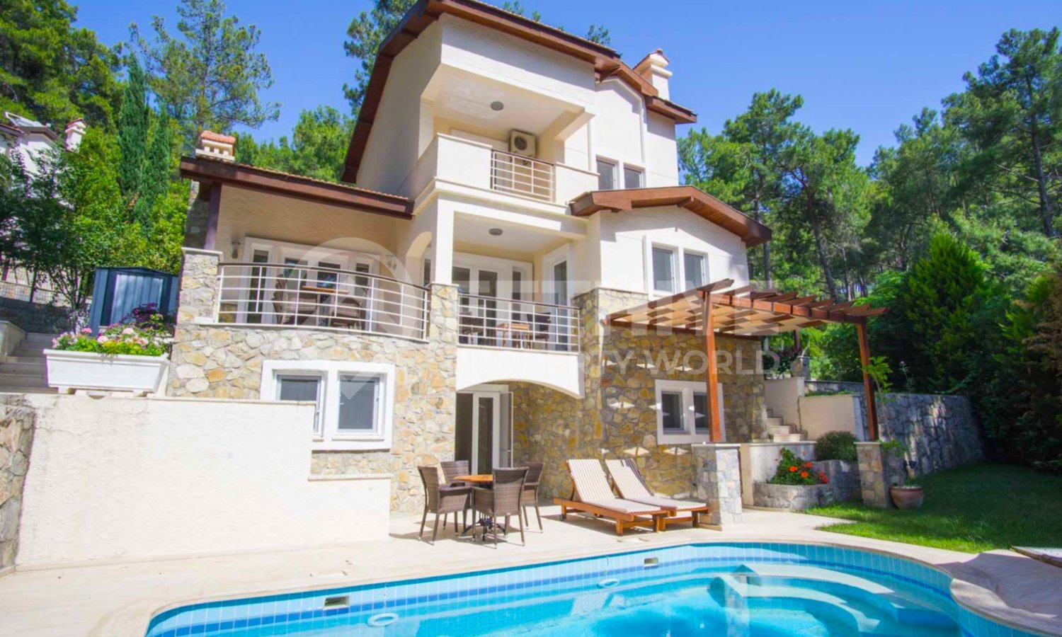 Villa 6+1 in Fethiye, Turkey No. 30470