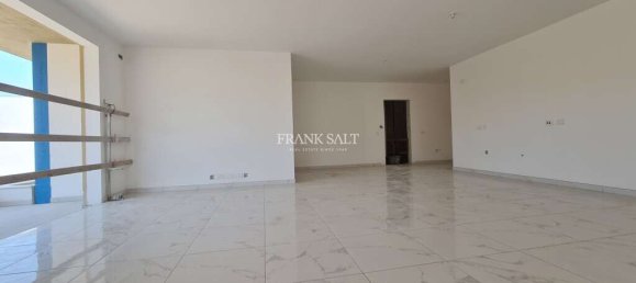 Apartamento de 2 dormitorios en Mellieha, Malta No. 2142 6