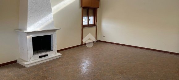 3 rooms Apartment in Atripalda, Italy No. 136910 7