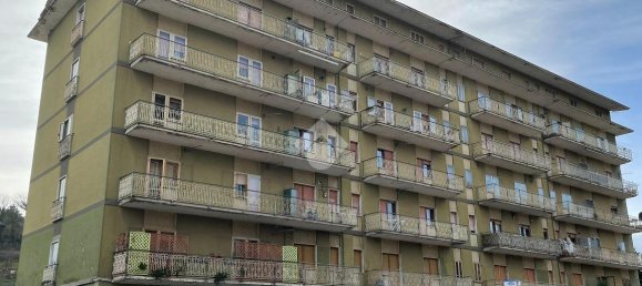 3 rooms Apartment in Atripalda, Italy No. 136910 2