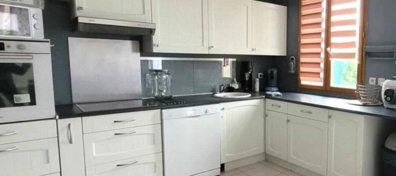 4 bedrooms House in Dreuil-les-Amiens, France No. 73141 2