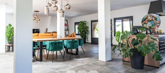 3 bedrooms House in Velez-Malaga, Spain No. 43081 5