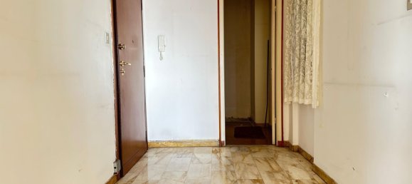 6-salle Appartement à Genoa, Italy No. 39193 4