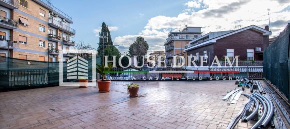 3 Schlafzimmer Wohnung in Rome, Italy, Nr. 284640 10