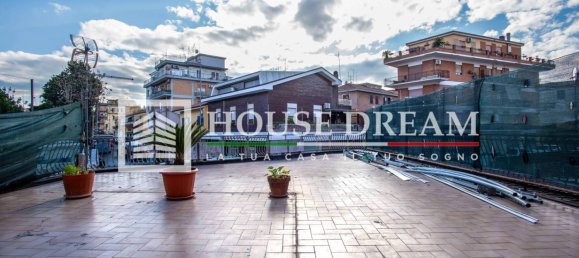 3 Schlafzimmer Wohnung in Rome, Italy, Nr. 284640 9