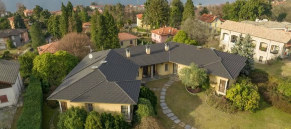 6 chambres Villa à Porto Valtravaglia, Italy No. 275310 5