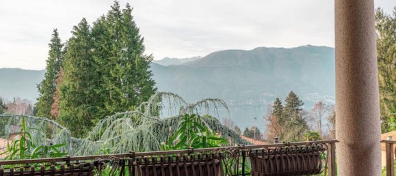 6 chambres Villa à Porto Valtravaglia, Italy No. 275310 21