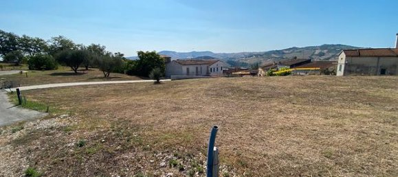 600m² Land in Teramo, Italy No. 251940 2