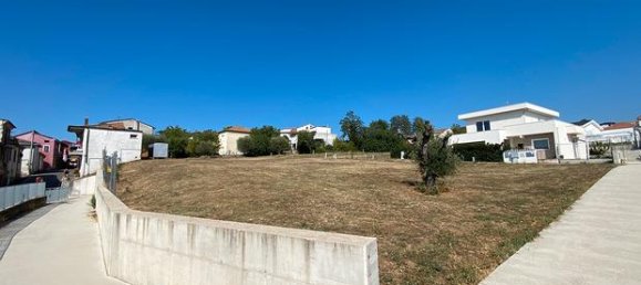 600m² Land in Teramo, Italy No. 251940 3