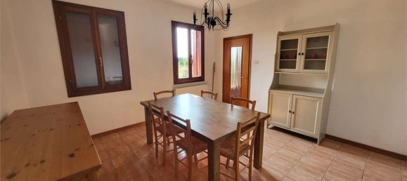 8-Zimmer Haus in Caerano di San Marco, Italy, Nr. 263909 9