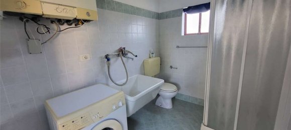 8-Zimmer Haus in Caerano di San Marco, Italy, Nr. 263909 15