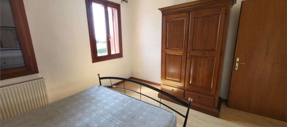 8-Zimmer Haus in Caerano di San Marco, Italy, Nr. 263909 27