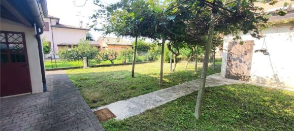 8-Zimmer Haus in Caerano di San Marco, Italy, Nr. 263909 24