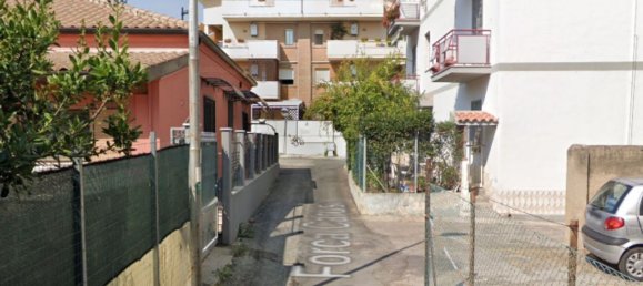 3 rooms Apartment in Pescara, Italy No. 238428 5