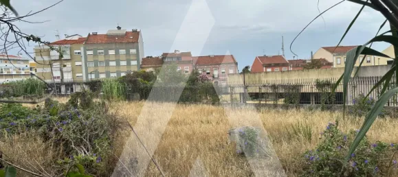 2000m² Land in Lisbon, Portugal No. 92526 8