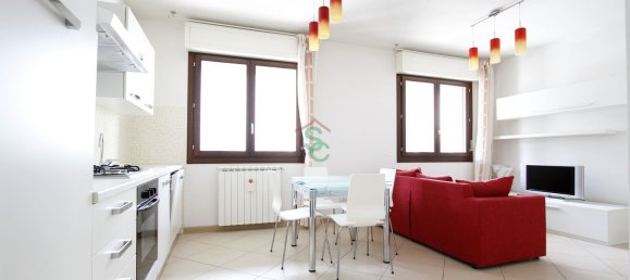 2 bedrooms Apartment in Florence, Italy No. 338093 2
