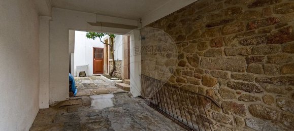 3 bedrooms House in Castelo Branco, Portugal No. 189158 28