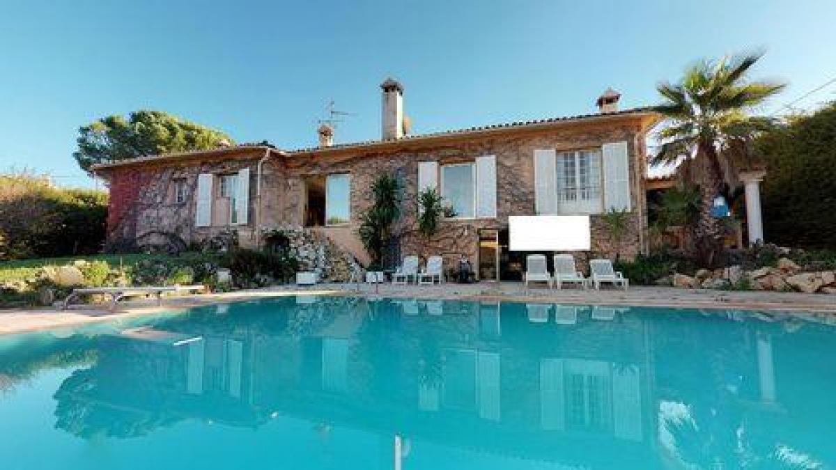 4 bedrooms House in Nice, France No. 6940