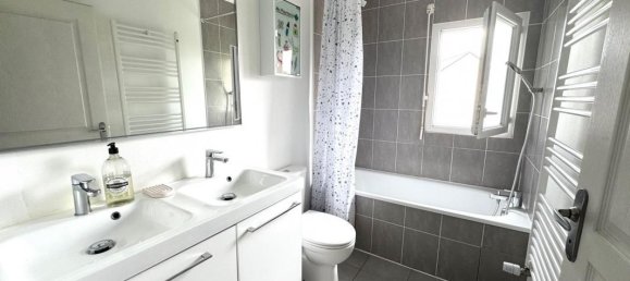 4 bedrooms House in Sainte-Luce-sur-Loire, France No. 290433 9