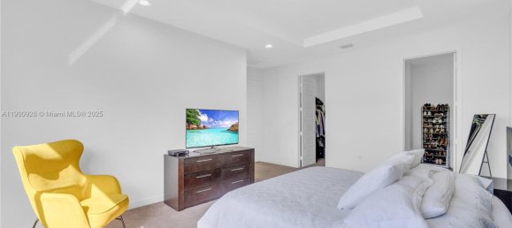 5 dormitorios villa en venta en Miami, Miami-Dade, Florida, USA № 614247 7