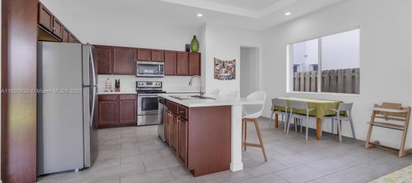 5 dormitorios villa en venta en Miami, Miami-Dade, Florida, USA № 614247 15