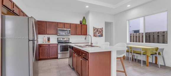 5 dormitorios villa en venta en Miami, Miami-Dade, Florida, USA № 614247 17
