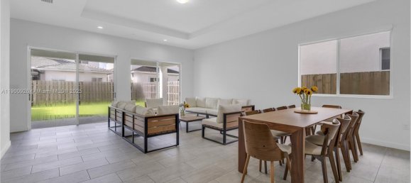 5 dormitorios villa en venta en Miami, Miami-Dade, Florida, USA № 614247 2