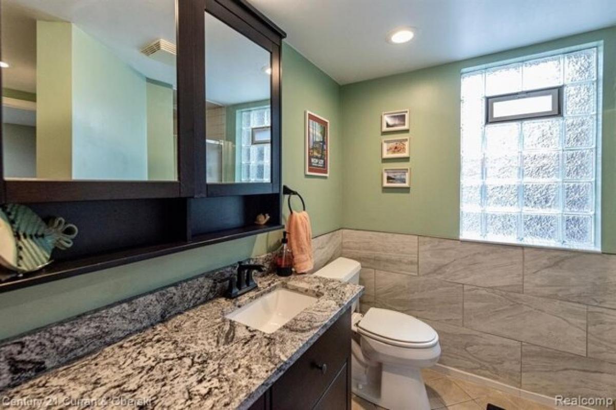 3 bedrooms House in Royal Oak, USA No. 409853