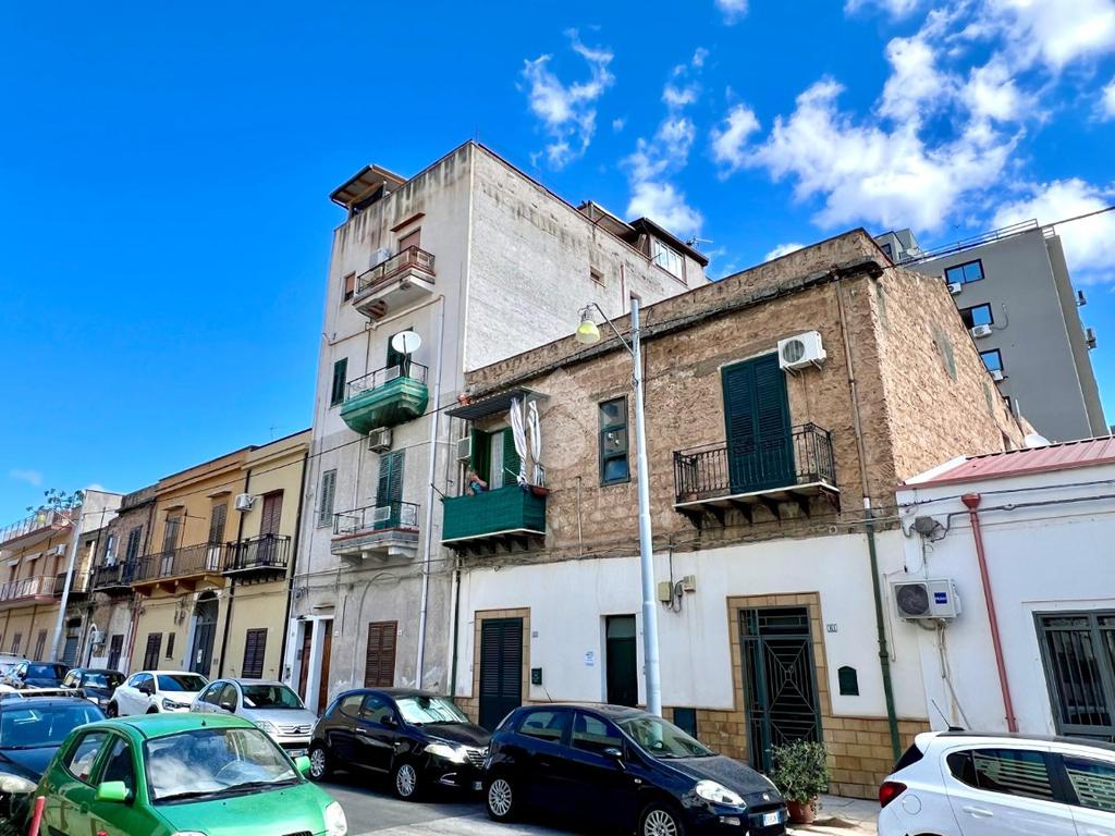 1 Schlafzimmer Wohnung in Palermo, Italy, Nr. 356698