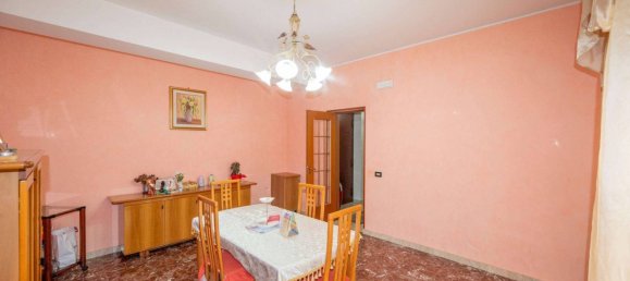 3 bedrooms Apartment in Messina, Italy No. 358902 3
