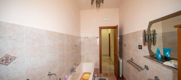 3 bedrooms Apartment in Messina, Italy No. 358902 29