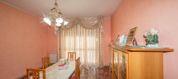 3 bedrooms Apartment in Messina, Italy No. 358902 4