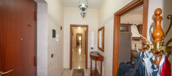 3 bedrooms Apartment in Messina, Italy No. 358902 6