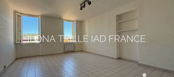 2 bedrooms Apartment in La Seyne-sur-Mer, France No. 277106 2