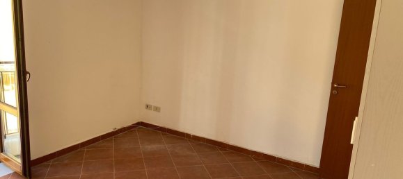 3 rooms Apartment in Palermo, Italy No. 51712 9