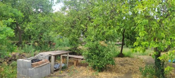 Земельный участок с 2 комнатами в Ачи Катена, Италия № 29367 2